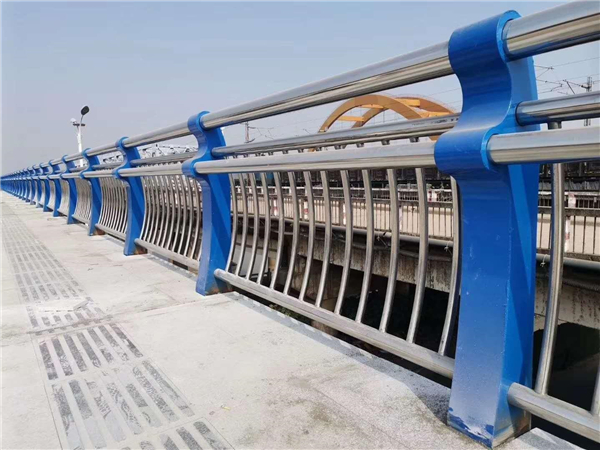 海南304不锈钢复合管护栏的生产工艺揭秘
